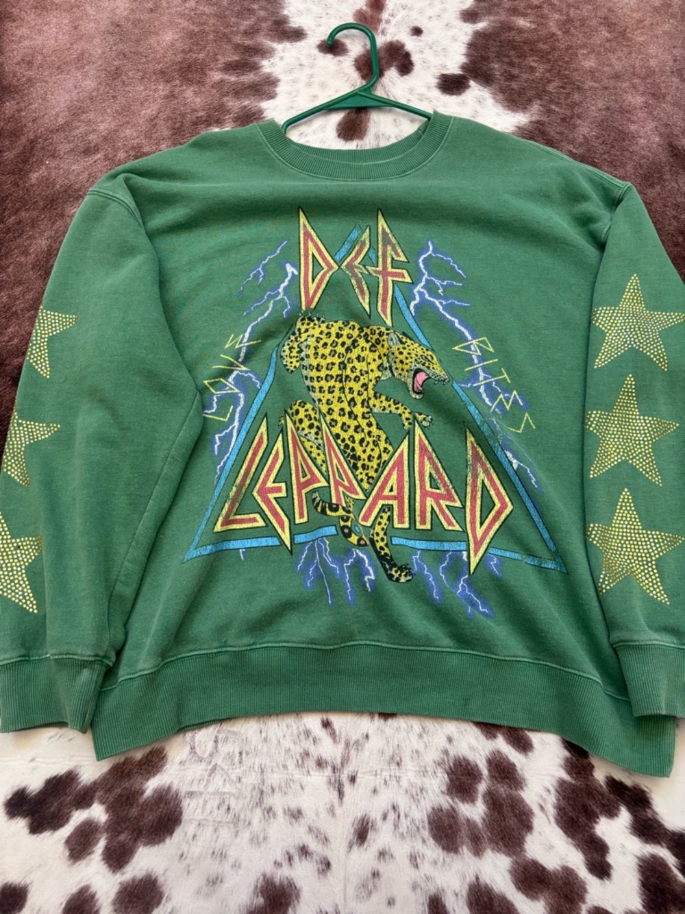 Green Graphic Leopard Crewneck Sweater